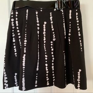 Black & white print skirt with belt by Worthington.